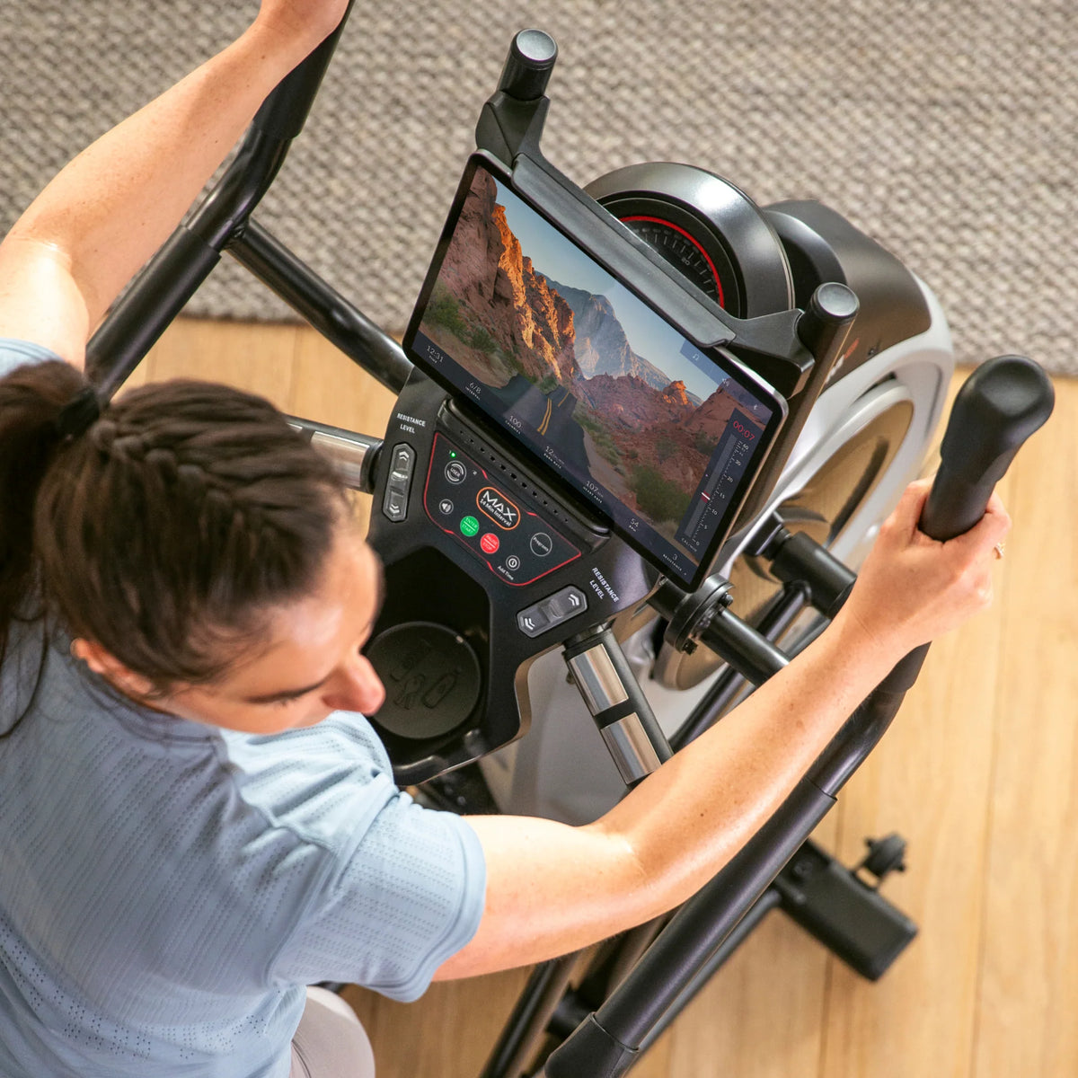 Max Trainer M6i